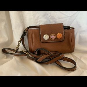 Gingersnaps crossbody with three snaps